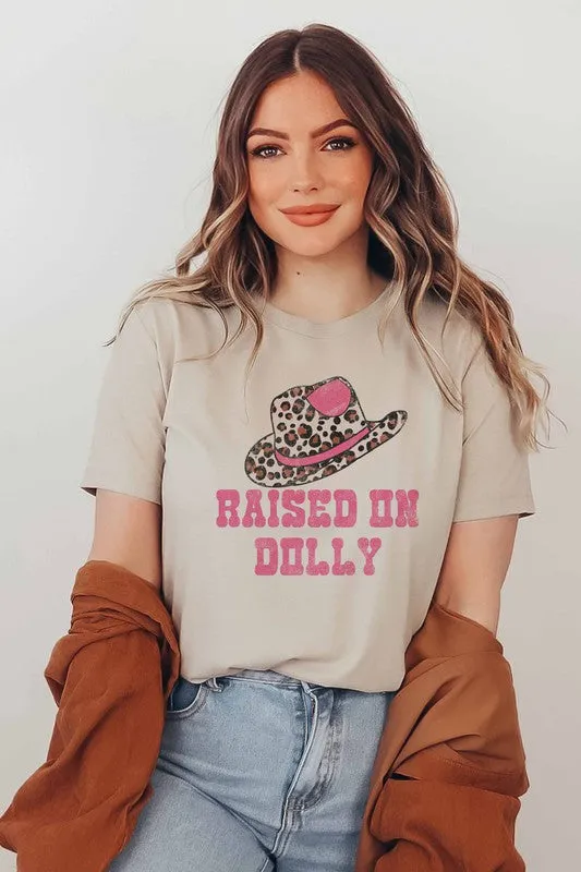 RAISED ON DOLLY GRAPHIC TEE PLUS SIZE