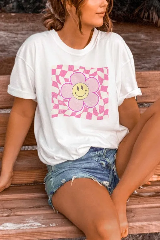 SMILEY CHECKER GRAPHIC TEE PLUS SIZE