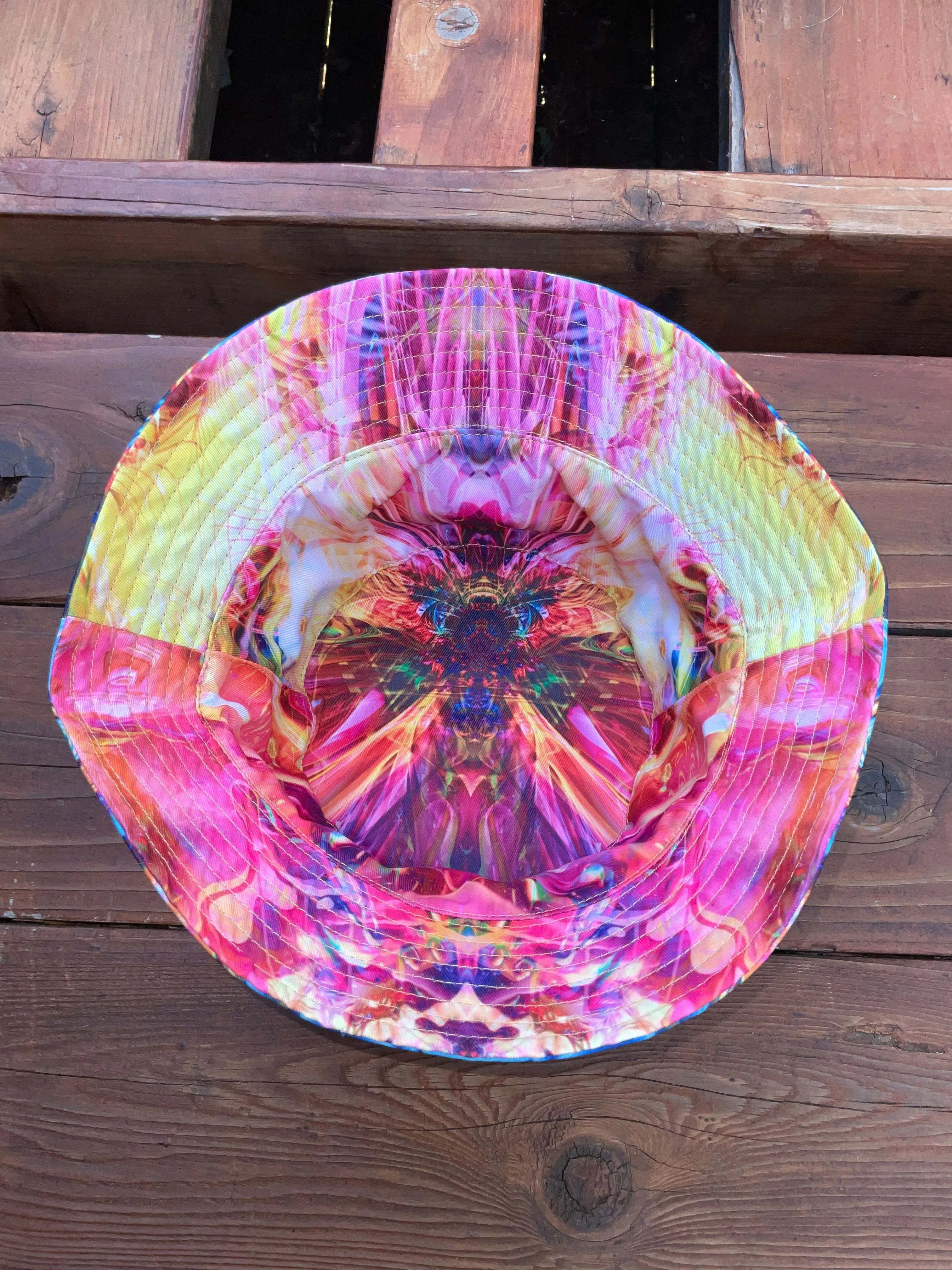 Universal Energy Shift/Mariposa Reversible Bucket Hat